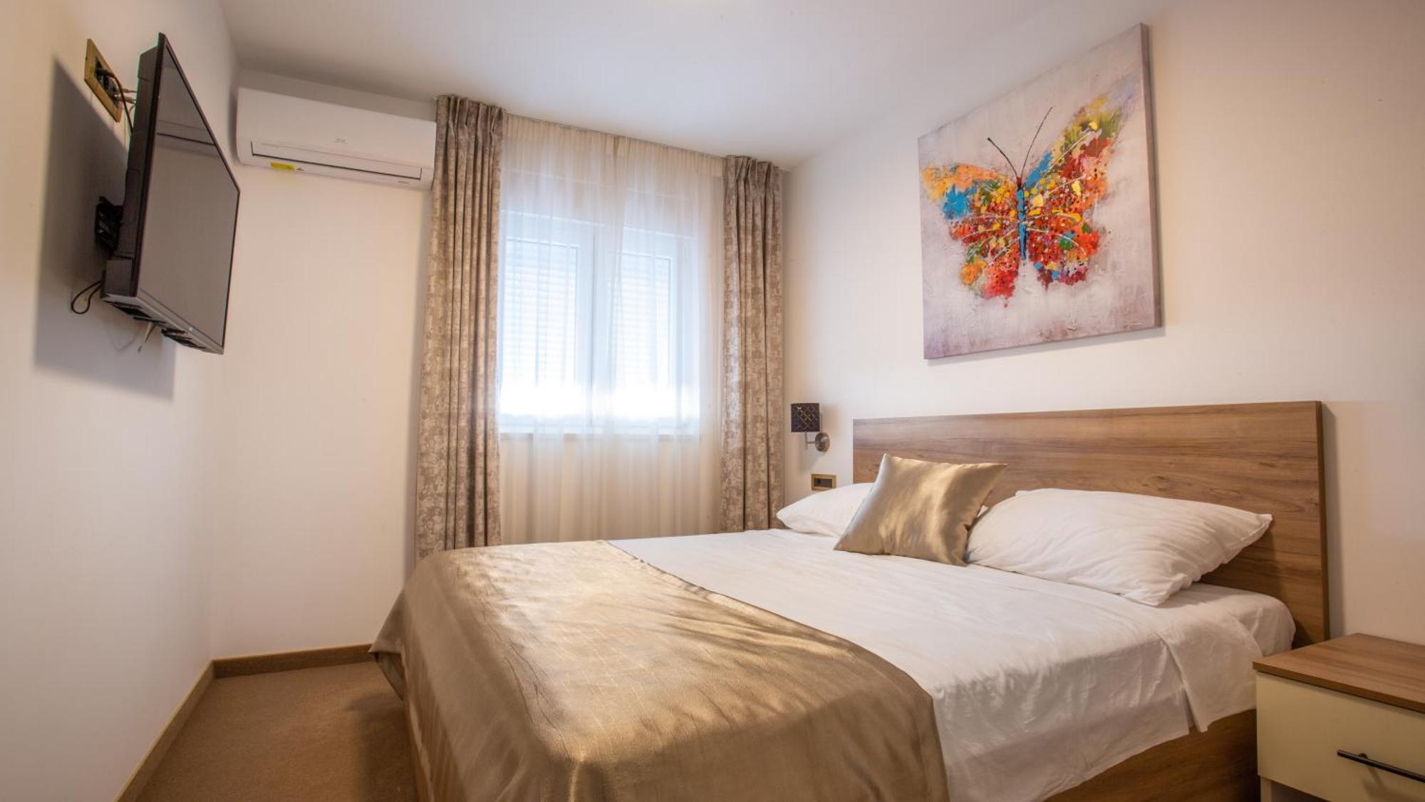 Rooms & Apartments Toni Stobrec Room photo